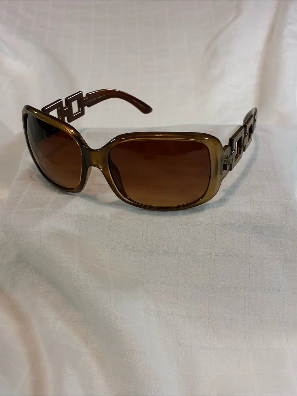 Elle Brown Gradient Sunglasses with Chain-Link Temples